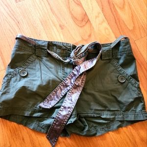 H&M khaki green shorts